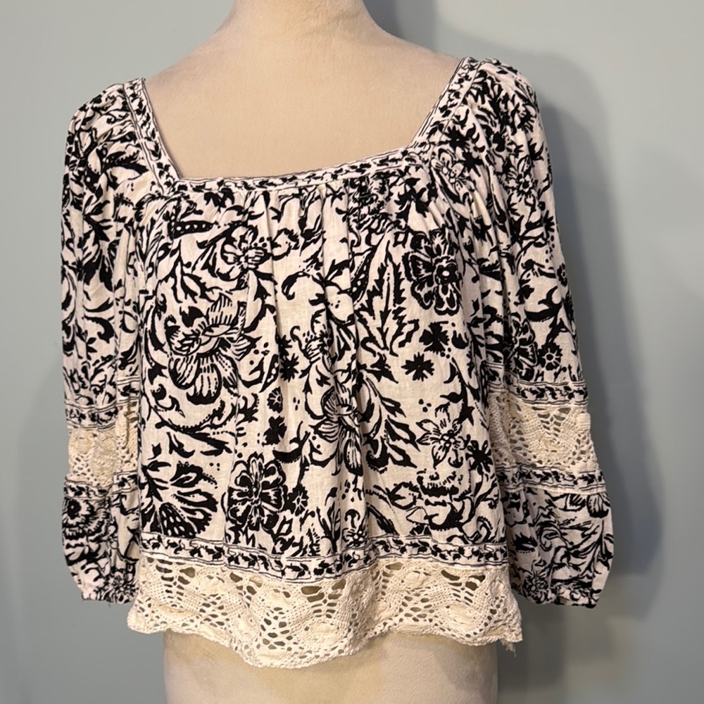 Christian Siriano cropped linen blend embroidered Boxy Blouse Size M/L